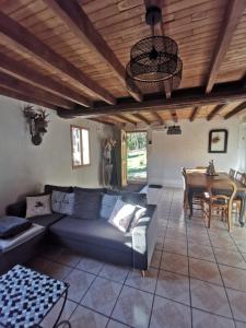 Maisons de vacances LA MIELLERIE MAISON ENTIERE 10 pers ISSOR : photos des chambres