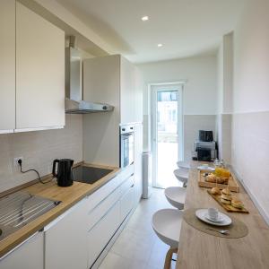 Luxury Domus- Metro Malatesta