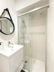 A 100m de Monaco, café de paris, plage