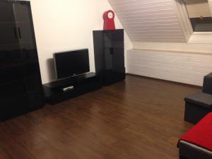 Large, modern family-friendly 4-room apartment