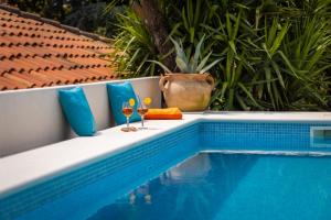 New Luxury Villa Korcula Timeless with private pool, Free Parking, Seafront, for 6 persons