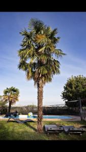 Maison familiale- 12 couchages - 6 chambres, piscine, très grand jardin