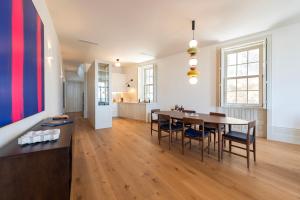 Oceanfront Villa Near Porto Historical Centre