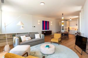 Oceanfront Villa Near Porto Historical Centre