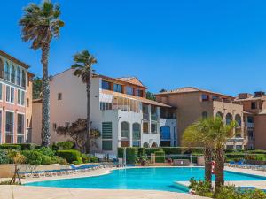 Apartment Les Rivages de Coudoulière-10 by Interhome