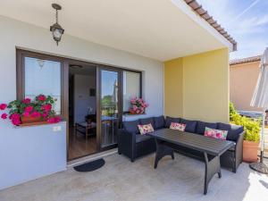 Apartment Chiara by Interhome