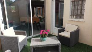 Appartements Studio tout equipe : photos des chambres