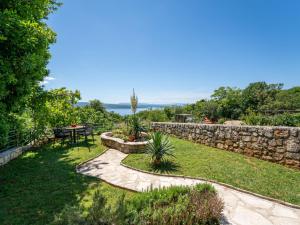 Holiday Home Lovreno by Interhome