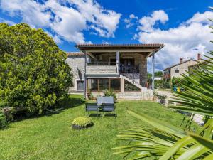 Holiday Home Pinezici-1 by Interhome