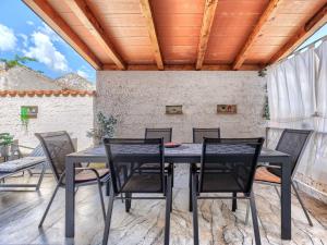 Holiday Home Pinezici-1 by Interhome