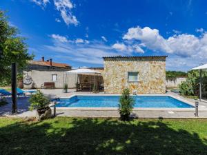 Holiday Home Pinezici-1 by Interhome