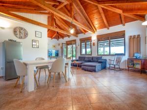 Holiday Home Dundo House by Interhome