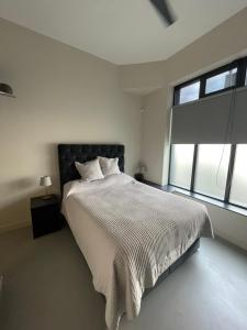 Sleek & Central 1BD Flat - Battersea Park