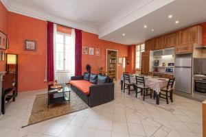 Grand appartement dans la vieille ville