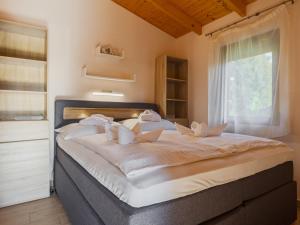 Holiday Home Hullám by Interhome