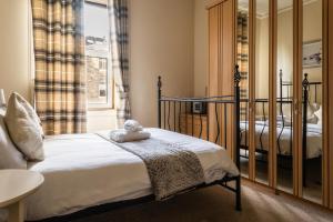 Cosy and Modern Apartment in Central Edinburgh