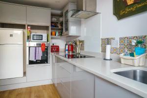 Bright Spacious 2 Bedroom Apartment in Stockbridge