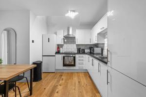 Londwell Modern Hyde Park Mews House