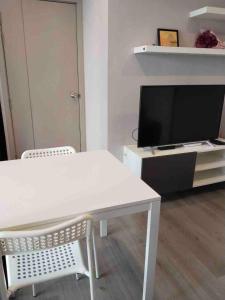 Great facilities n River view n Local