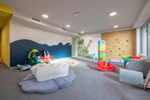 Rewal Cozy Apartment with Parking, Gym, Spa & Pool close to the Beach by Noclegi Renters