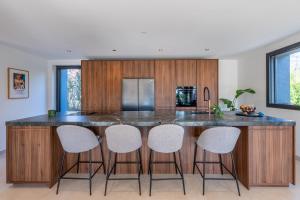 MENTHON- Villa W Architecte 2 pas du lac by LLA SELECTIONS