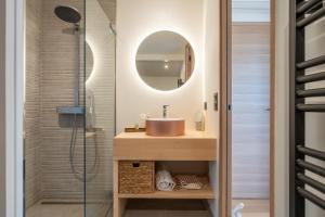 Villas MENTHON- Villa W Architecte 2 pas du lac by LLA SELECTIONS : photos des chambres