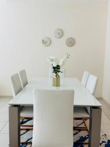 Nivis find- Luxury 1 BHK nearby Dubai Mall