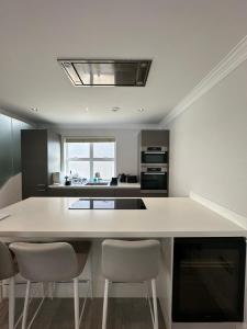 Hidden 2BD Gem Opposite Hyde Park