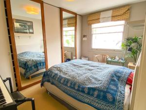 Quaint 1BD Flat Private Balcony West Kensington