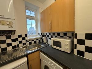 Cosy 2BD Flat Near Hyde Park and Top Attractions