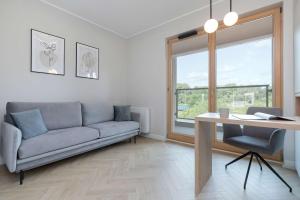 Elegant and Spacious Apartment with Parking & Gym by Renters Prestige