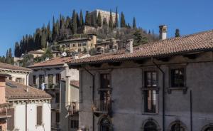 Al Teatro Home Apartment