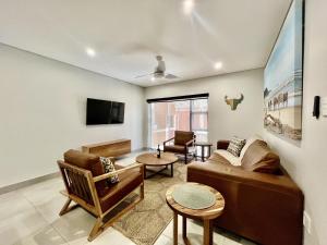 Spacious Central George Getaway at 1 on York