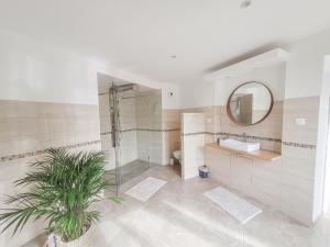 Villas Maison 12 personnes, Vendee et puy du fou : photos des chambres