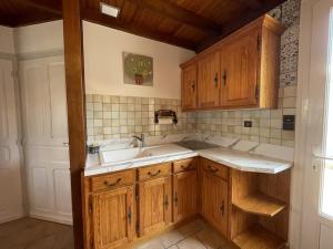 Villa mitoyenne proche plage, 4 pers, 2 ch, terrasse, animaux acceptés - FR-1-379-123