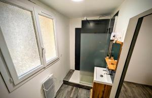 Appartements Le Gite d'Entressen studio Piscine Jeux & Petanque Istres Miramas : photos des chambres