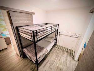 Appartements Le Gite d'Entressen studio Piscine Jeux & Petanque Istres Miramas : photos des chambres