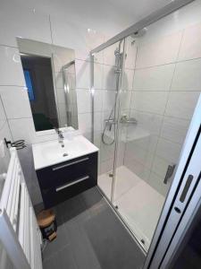 Appartements F2 Independent new city center Epone : photos des chambres