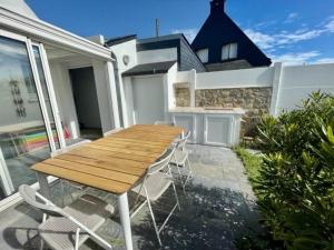 Villas Maison 4 pieces avec jardin clos, terrasse et WIFI - Proche plage et commerces - Animaux admis - FR-1-478-250 : photos des chambres