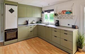 2 Bedroom Awesome Home In Farsø