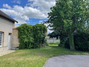 Pretty house with garden near Reims Champagne