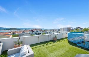 2 Bedroom Awesome Apartment In Murter