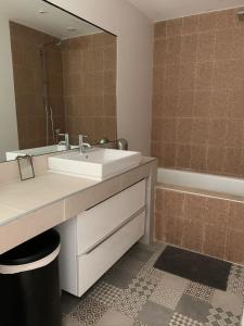 Villas Superbe villa de plain pied avec piscine et jardin : photos des chambres