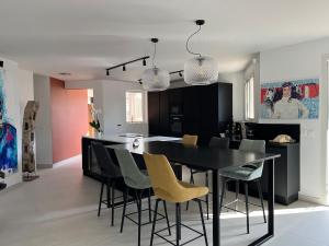 Villas Superbe villa de plain pied avec piscine et jardin : photos des chambres