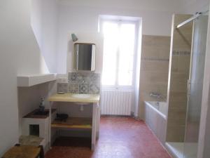 Maisons de vacances Gite 15 personnes, Bastide en Provence : photos des chambres