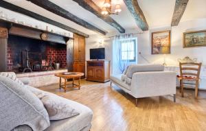 Stunning Home In Plazac With Wifi