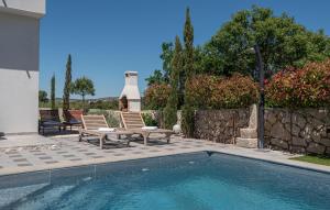 Four-Bedroom Holiday Home In Zaton