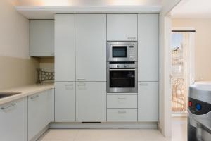 Luxury Beachfront Penthouse Marbella - heated pool & seaviews