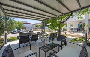 1 Bedroom Awesome Apartment In Vodice 
