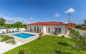 3 Bedroom Nice Home In Kavran
